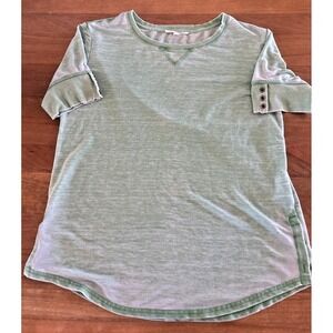 Jane and Delancey Women's Med Green Distressed Crew Neck Short Sleeve Cotton Top